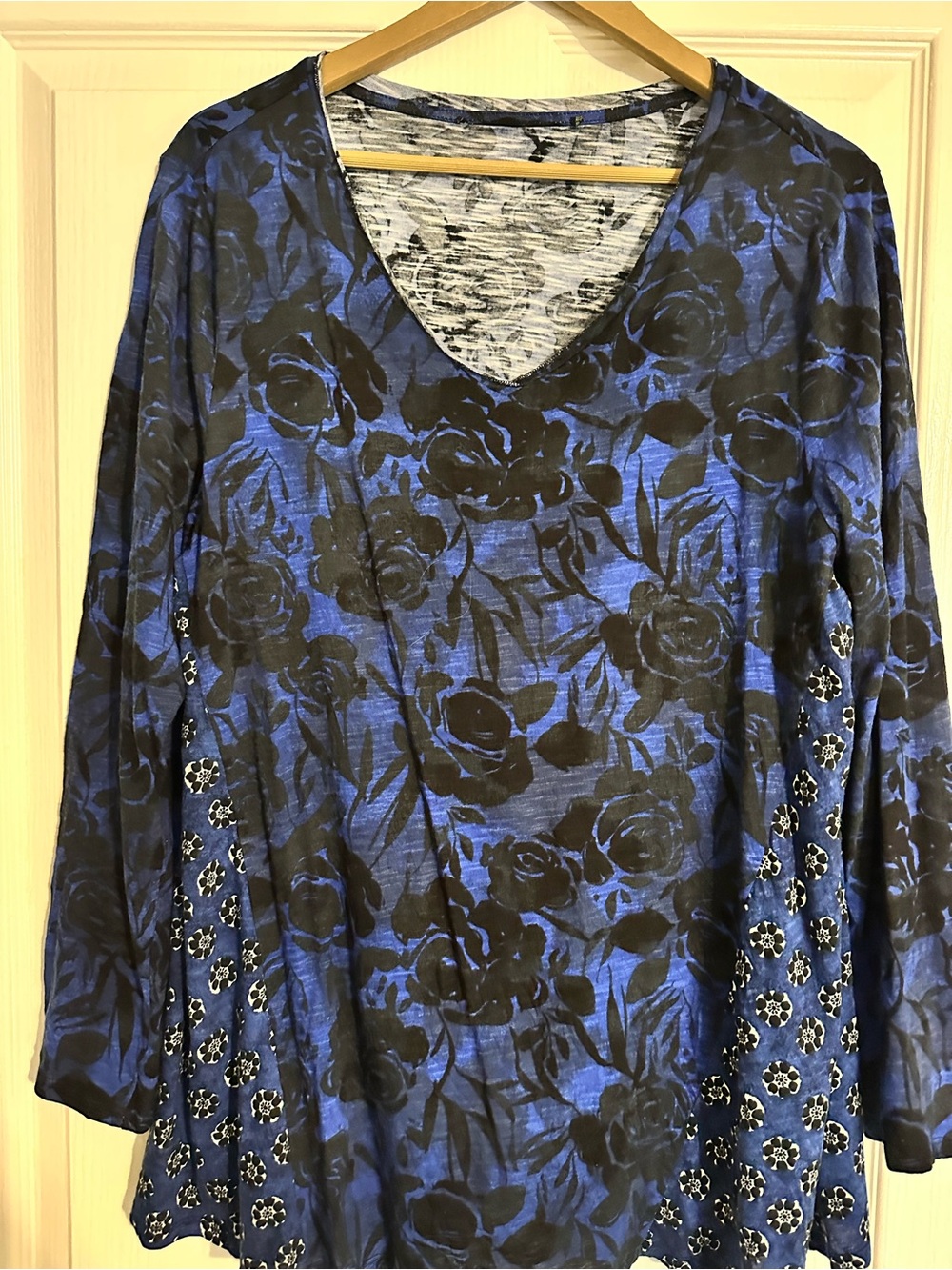 Blue Floral V-Neck Long Sleeve Top